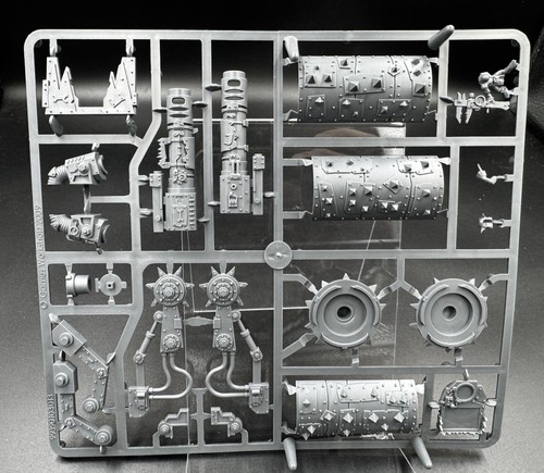 Warhammer 40k ork battlewagon - warhammer,